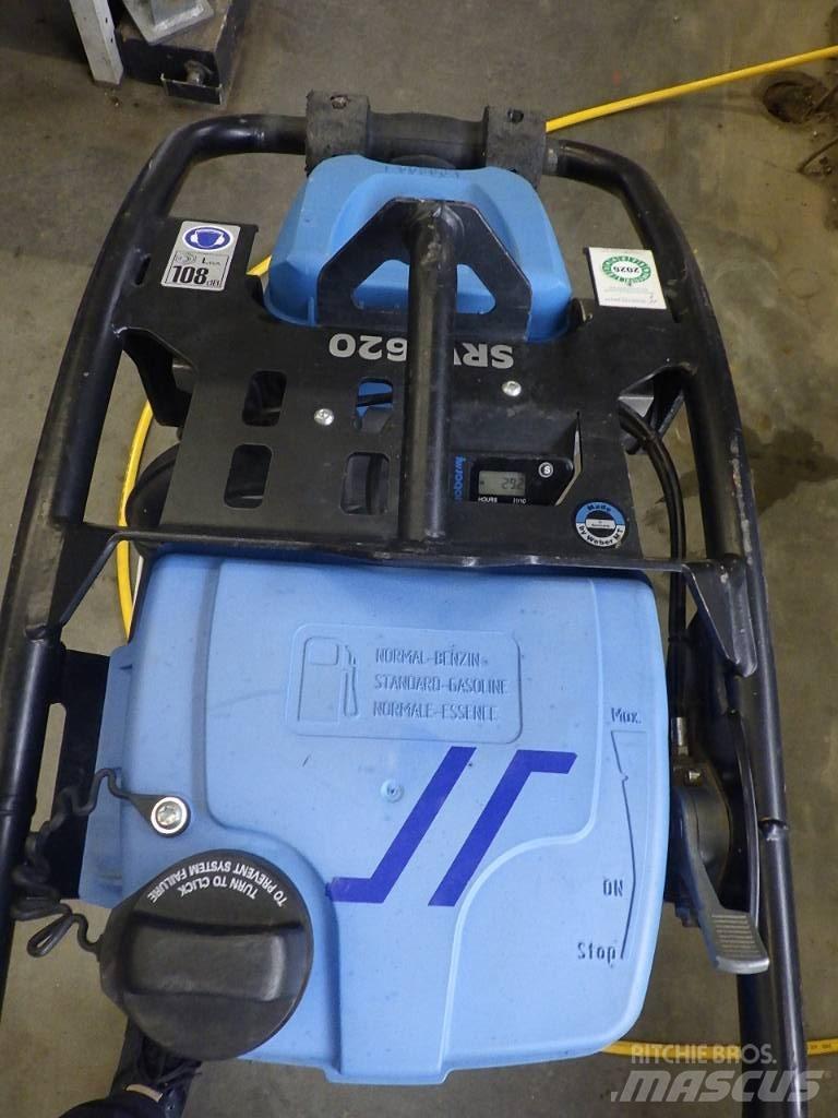 Weber SRV 620 Vibračné zhutňovače