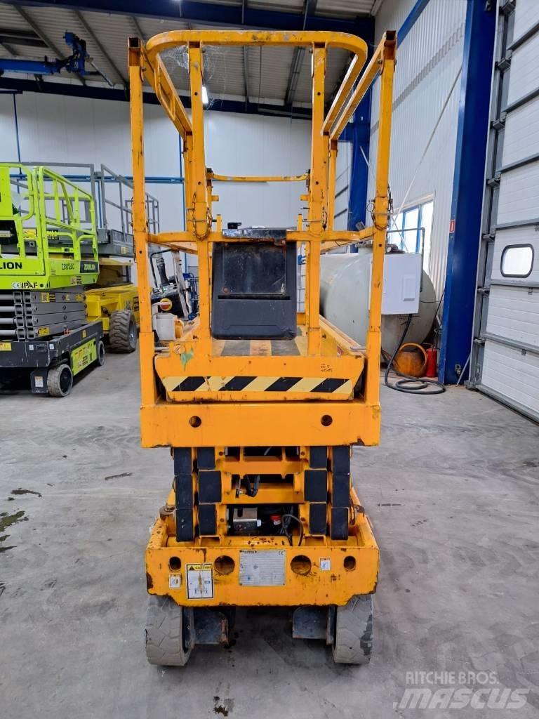 Haulotte Compact 8 Nožnicové zdvíhacie plošiny