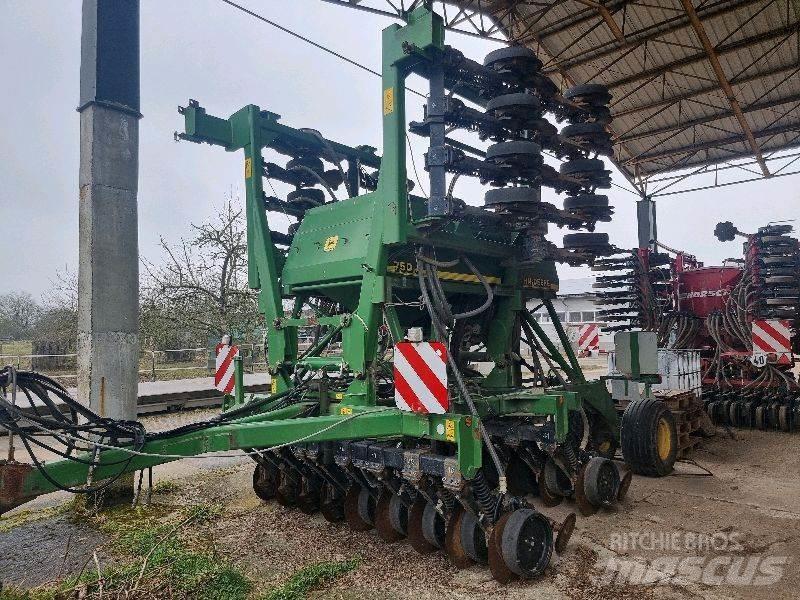 John Deere 750A Ďalšie poľnohospodárske stroje