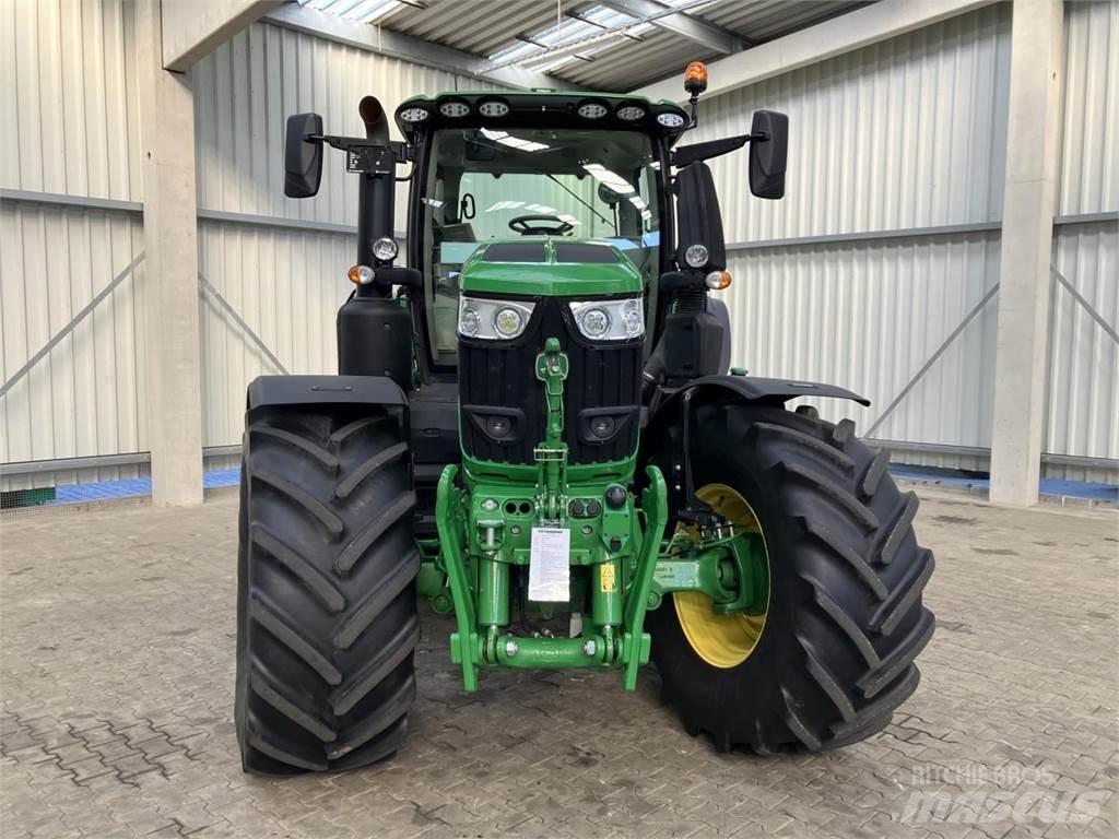 John Deere 6R 250 Traktory