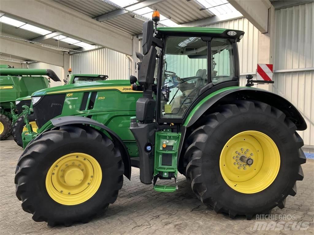 John Deere 6R 250 Traktory