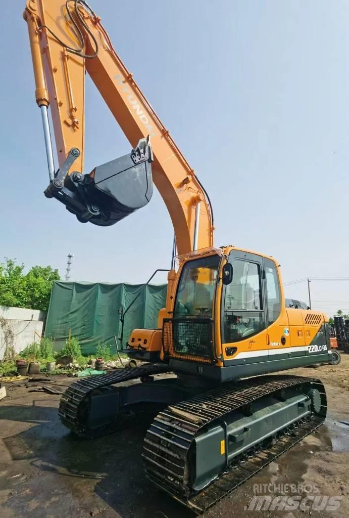 Hyundai R220LC-9 Pásové rýpadlá