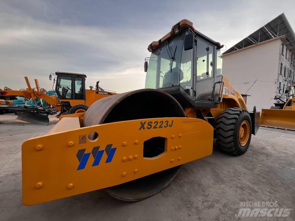 XCMG XS 223 J Ťahačové valce