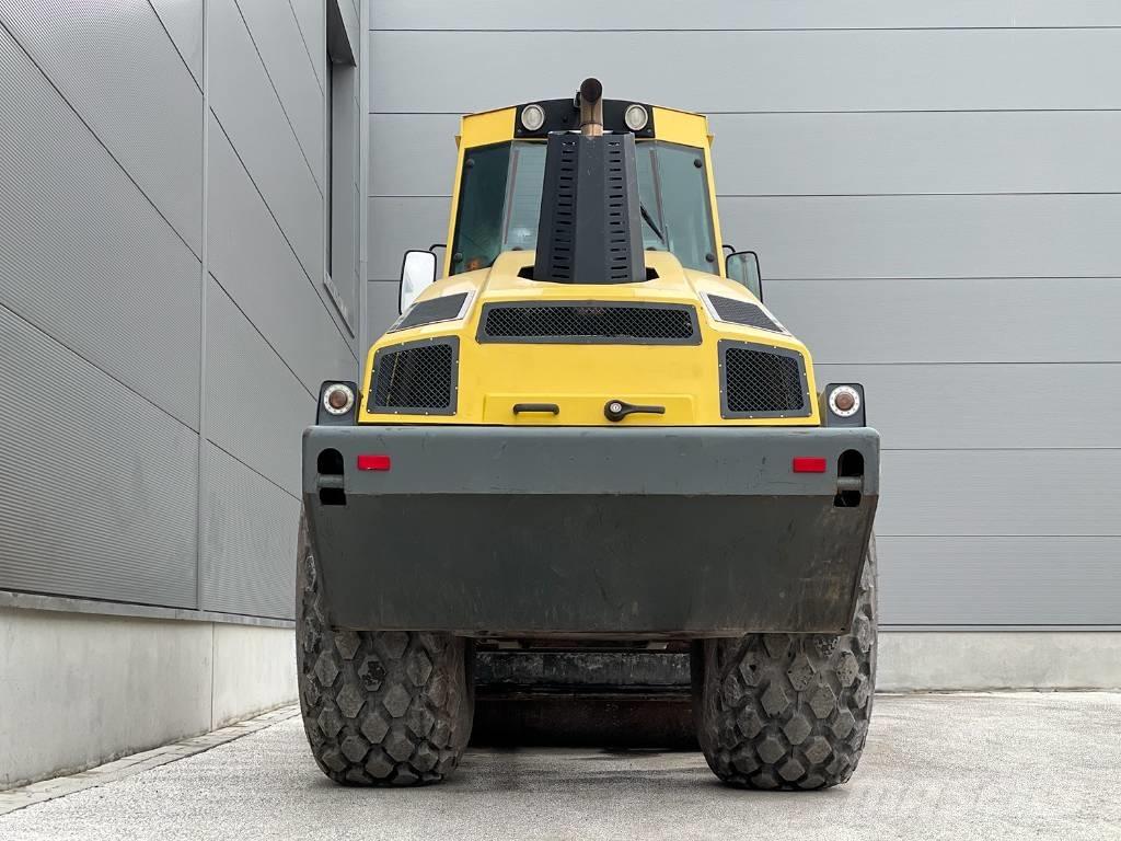 Bomag BW 213 DH-4i Ťahačové valce