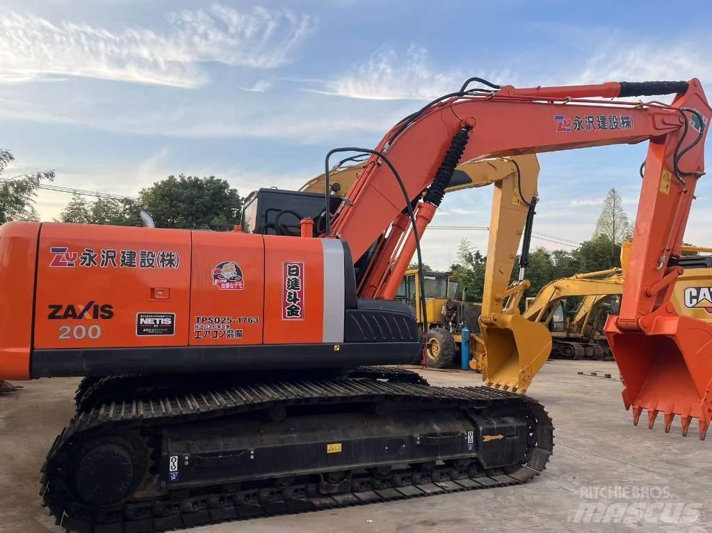 Hitachi ZX 200 Pásové rýpadlá
