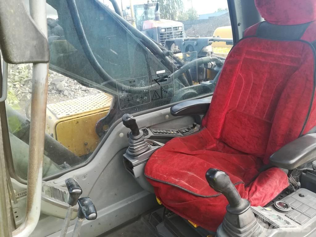 Volvo EC 290 B LC Pásové rýpadlá