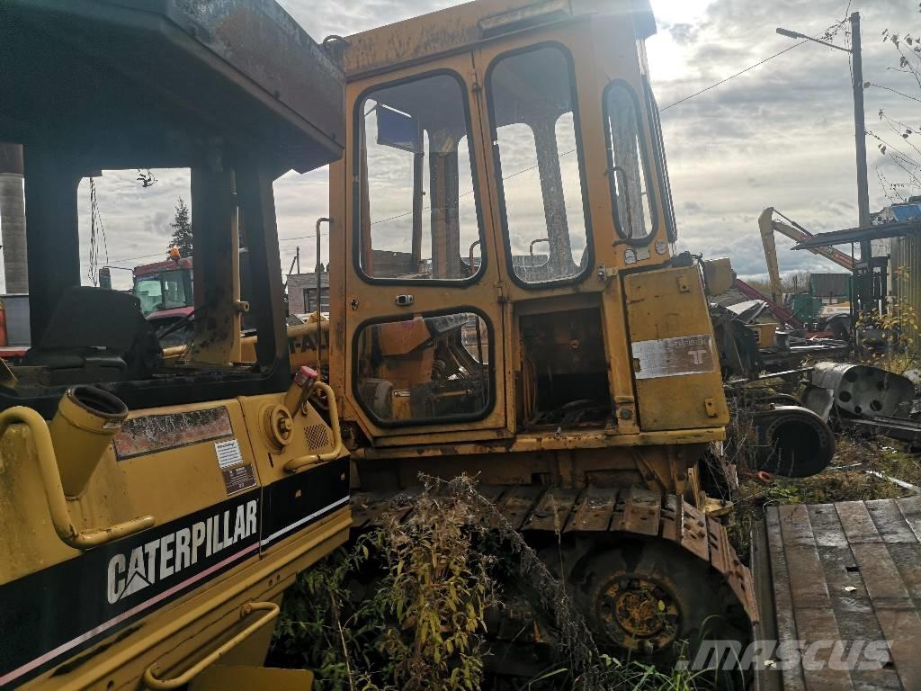 CAT D 5 M XL Pásové dozéry