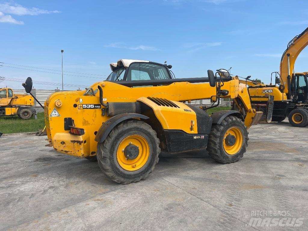 JCB 535-125 Teleskopické manipulátory