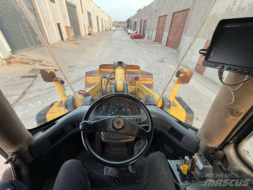 Komatsu WA 380-5H Kolesové nakladače