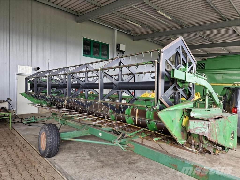 John Deere 2066 Kombinované zberacie stroje