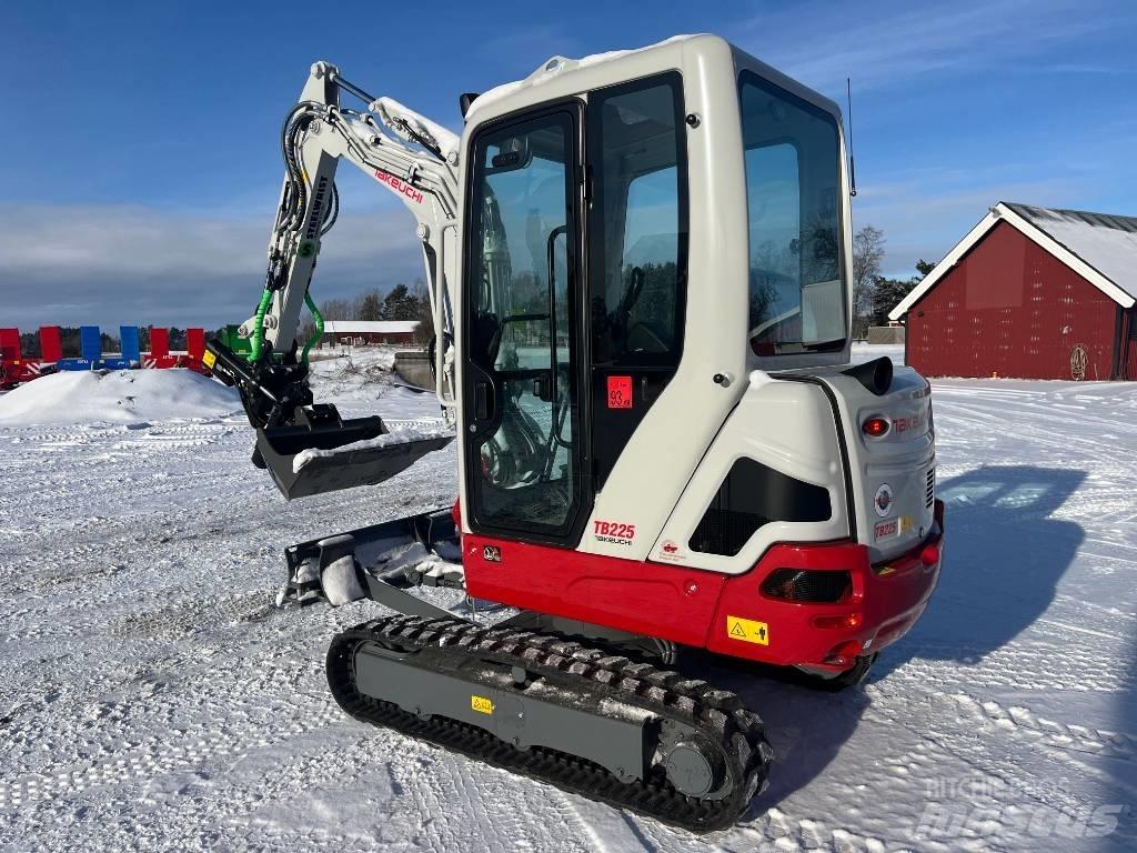 Takeuchi TB225 Mini rýpadlá < 7t