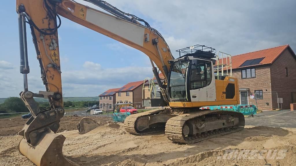 Liebherr R 922 LC Pásové rýpadlá