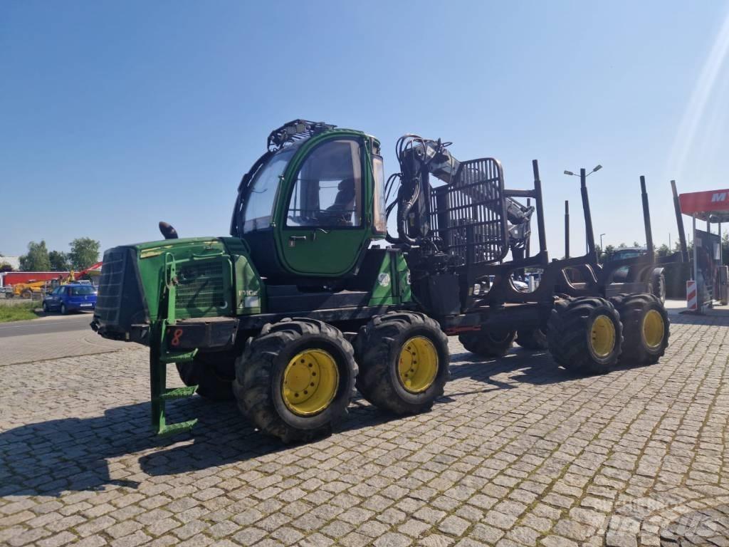 John Deere 1010 E Lesné traktory
