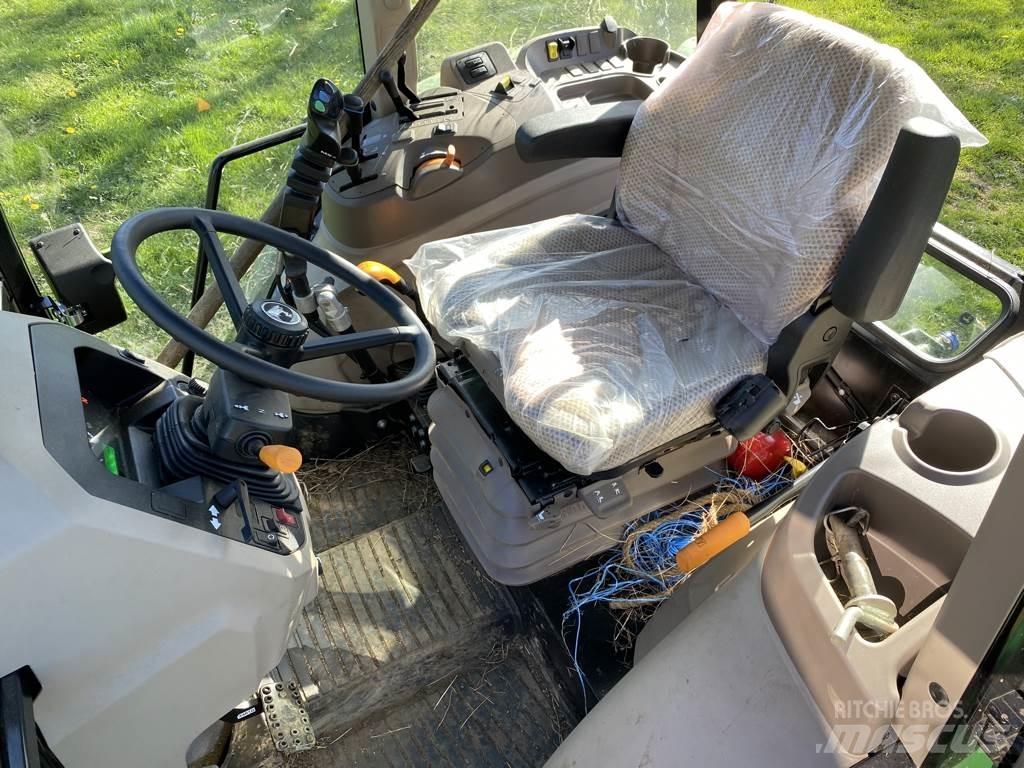 John Deere 5075E Traktory