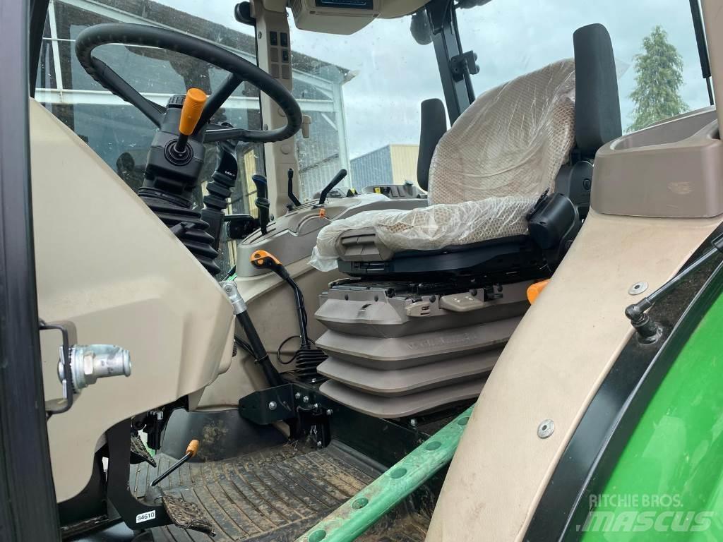 John Deere 5075E Traktory