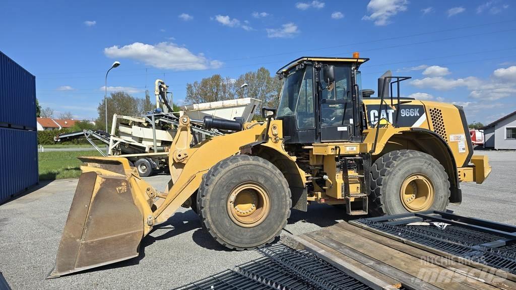 CAT 966K Radlader Kolesové nakladače
