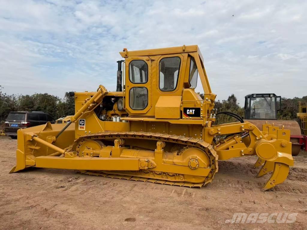 CAT D7G Pásové dozéry