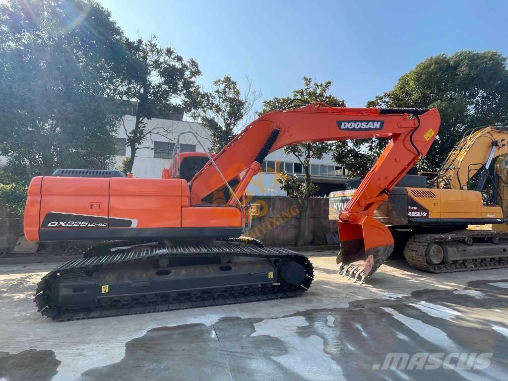 Doosan DX 225 LC Pásové rýpadlá