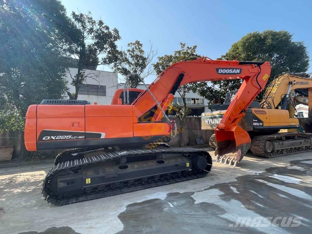 Doosan DX 225 LC Pásové rýpadlá