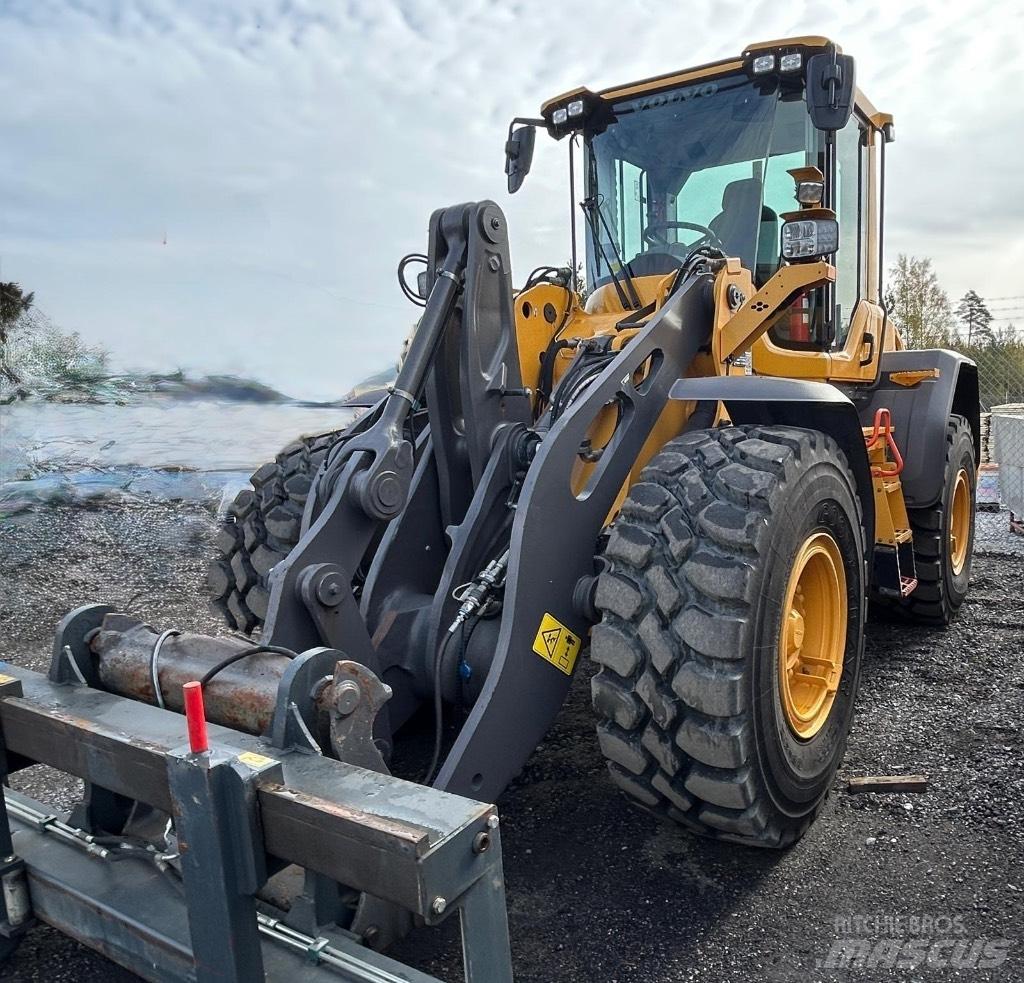 Volvo L 90 H Kolesové nakladače