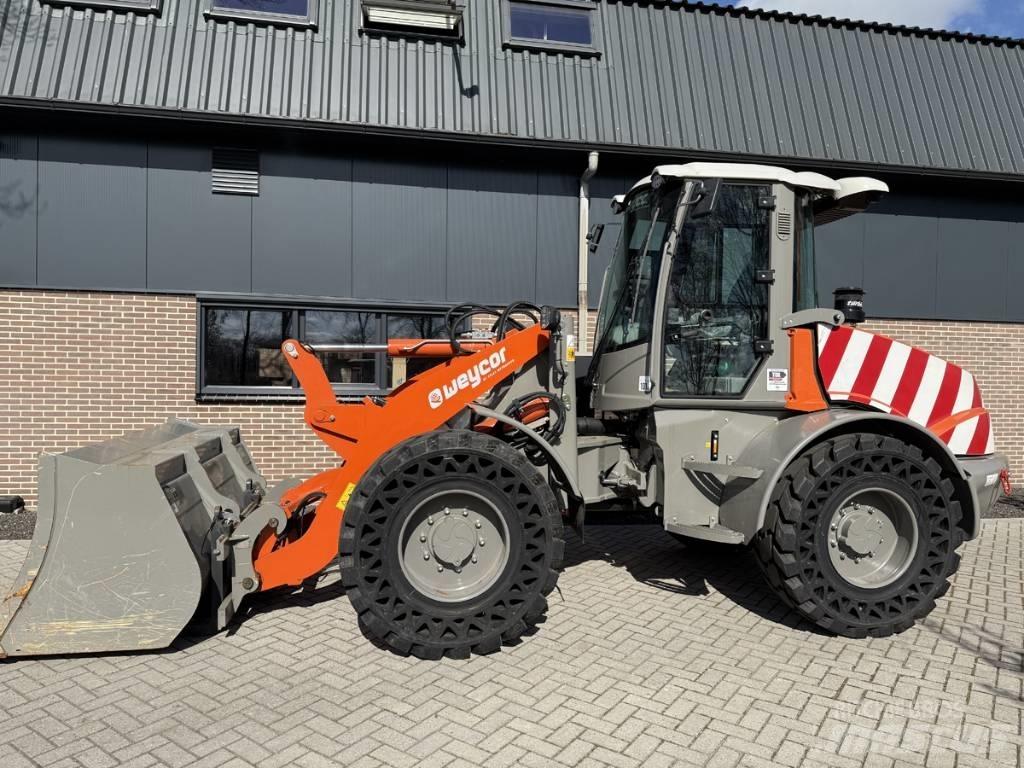 Weycor AR 560 Kolesové nakladače