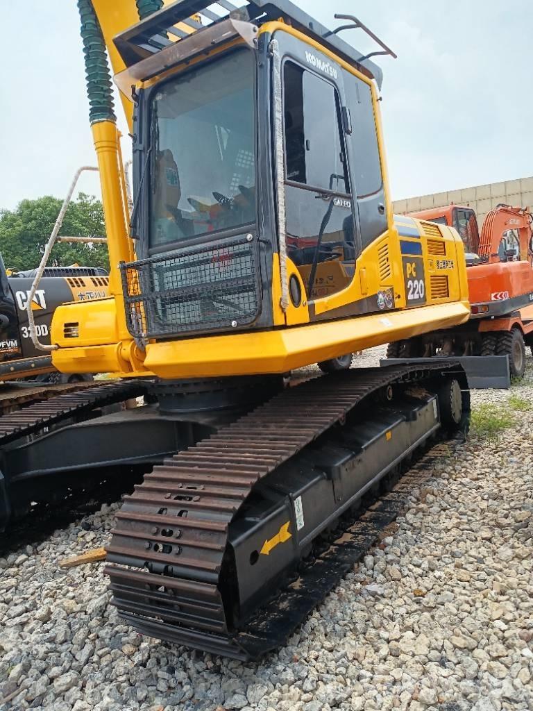 Komatsu PC 220-8 Pásové rýpadlá