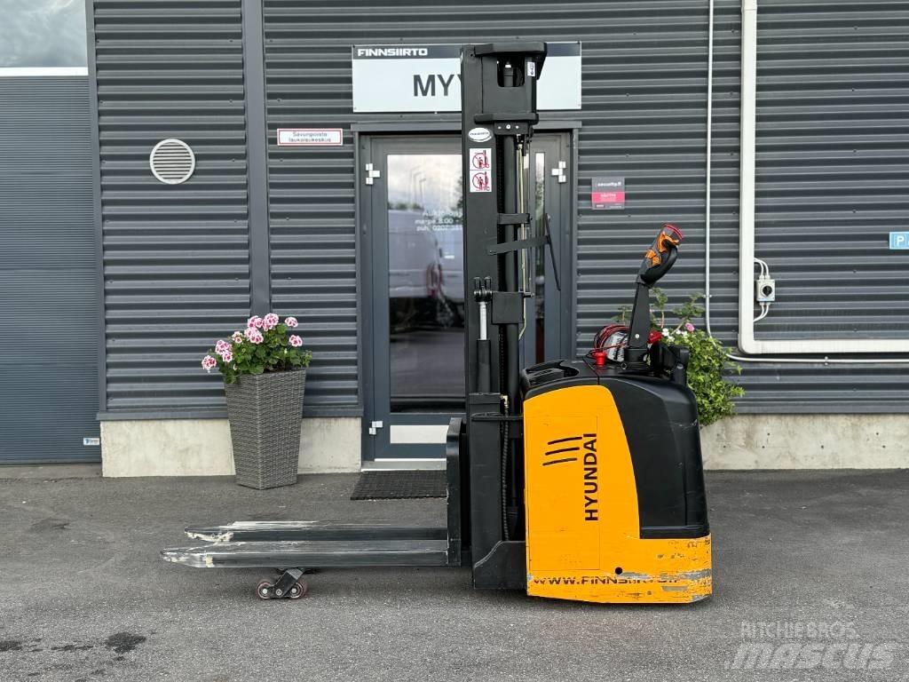 Hyundai 15ESR Samohybné vozíky