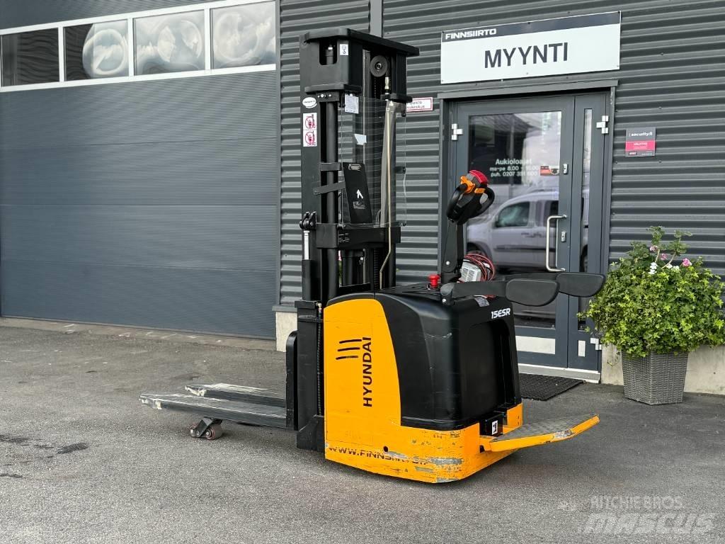Hyundai 15ESR Samohybné vozíky