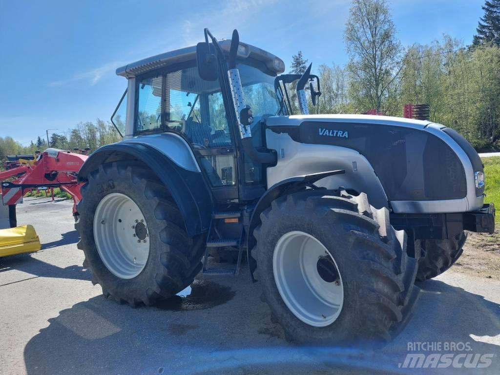 Valtra M 120 E Traktory