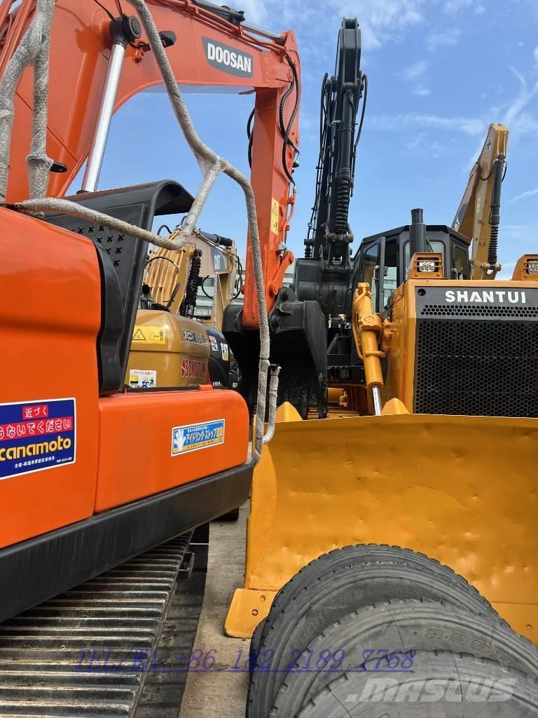 Doosan DX140 Pásové rýpadlá