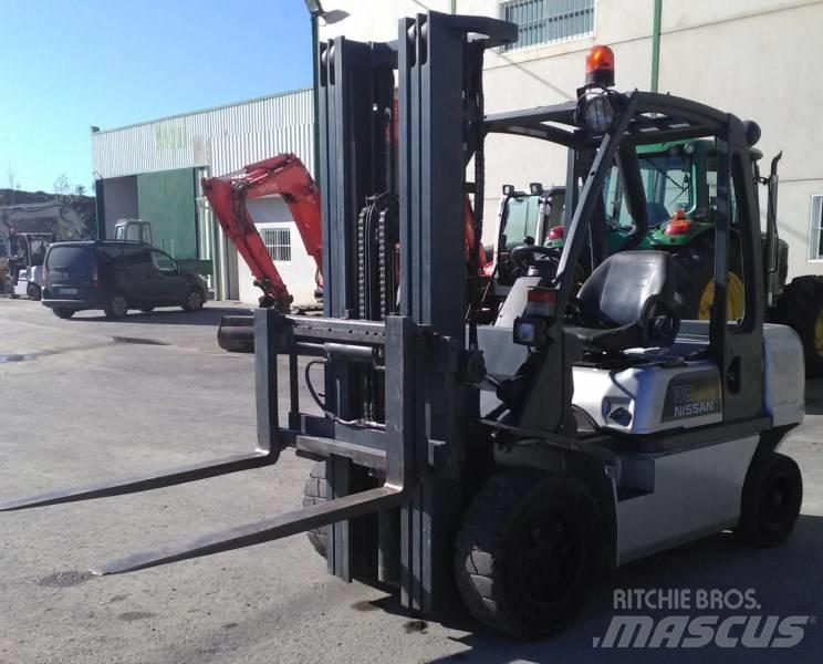 Nissan FGD02A30Q Dieselové vozíky