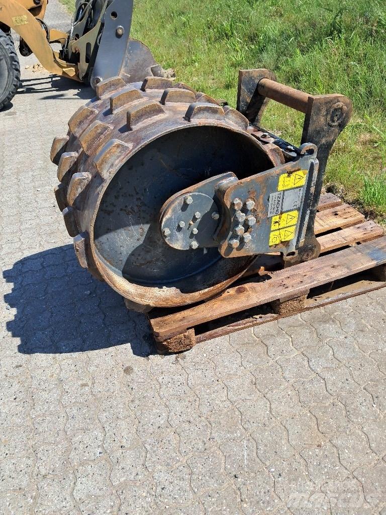 CASE 800x600 Príslušenstvo a náhradné diely k ​​zhutňovacim strojom
