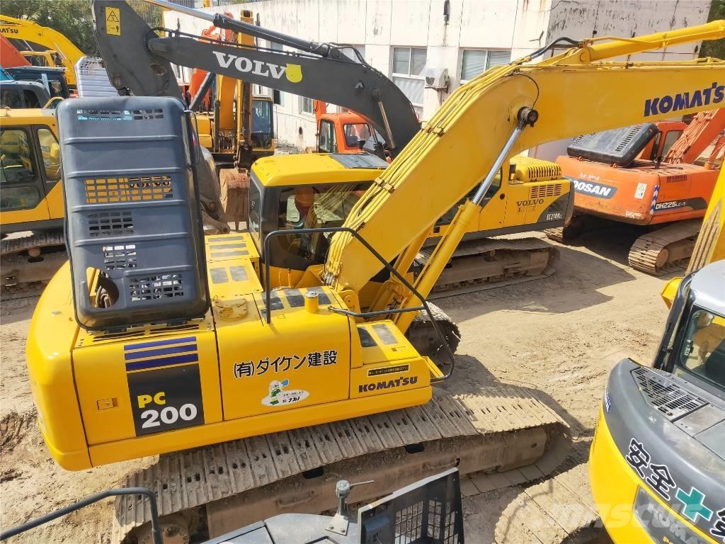 Komatsu PC200-7 Pásové rýpadlá