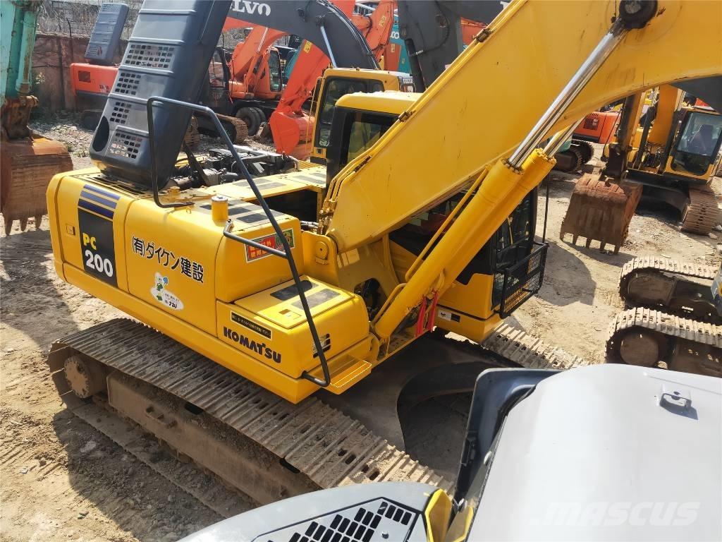 Komatsu PC200-7 Pásové rýpadlá