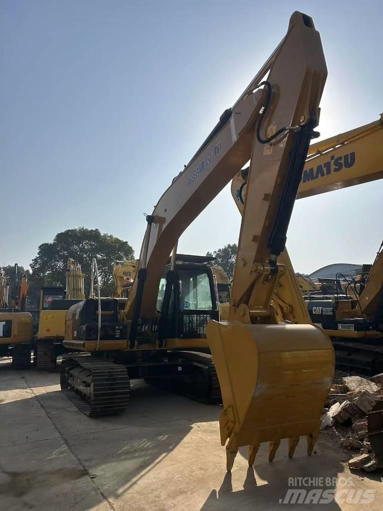 CAT 320D2 Pásové rýpadlá