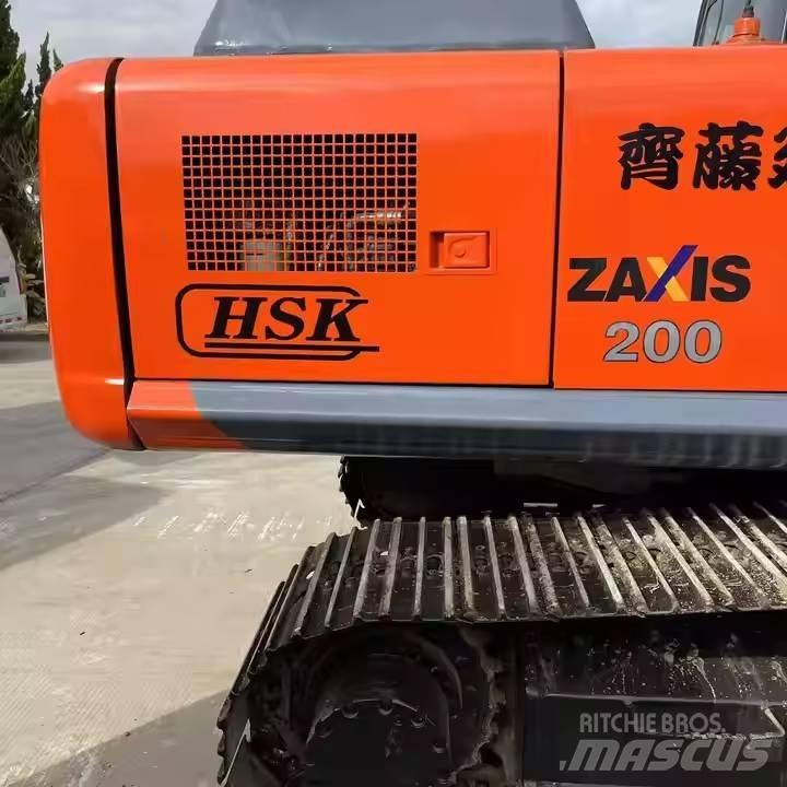 Hitachi ZX200 Pásové rýpadlá