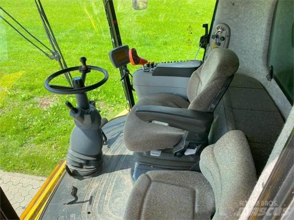 New Holland CX 880 Kombinované zberacie stroje