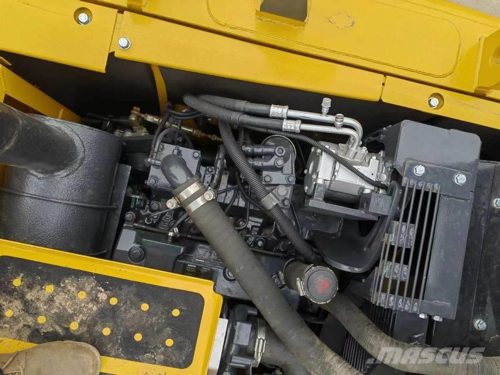 Komatsu PC 130-7K Midi rýpadlá 7 t - 12 t