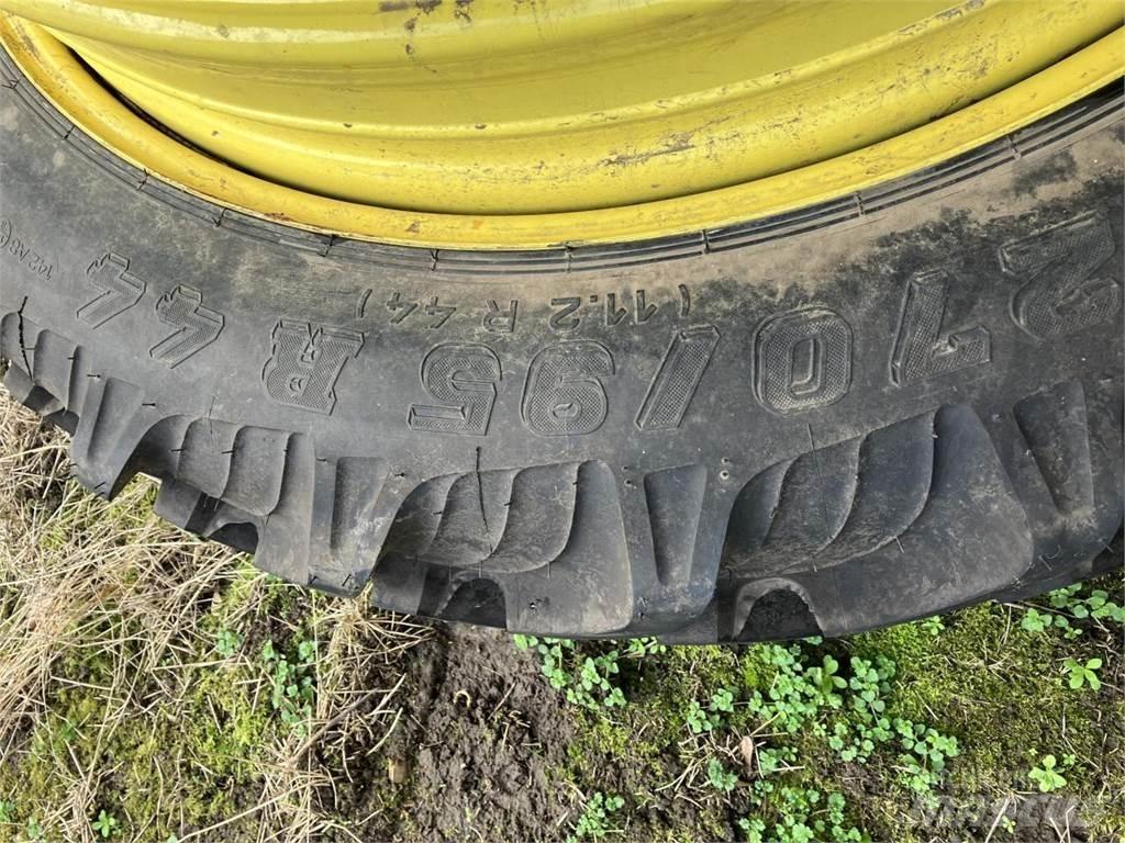 Taurus 270/95R44 Pneumatiky, kolesá a ráfiky