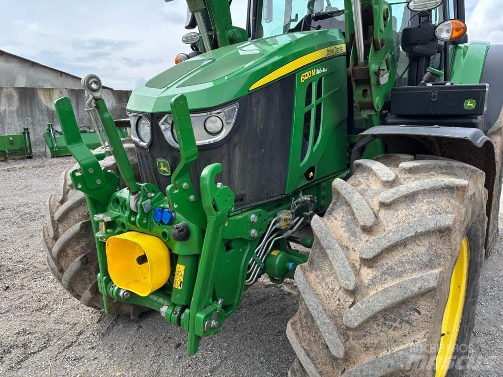 John Deere 6120M Traktory