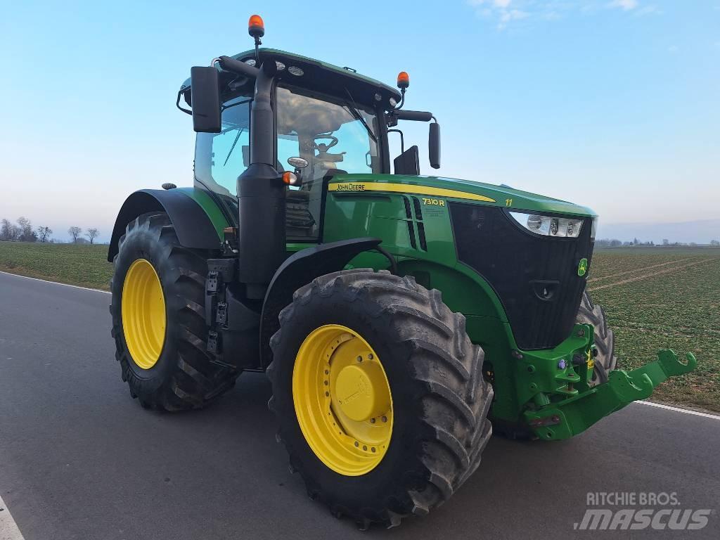 John Deere 7310R Traktory