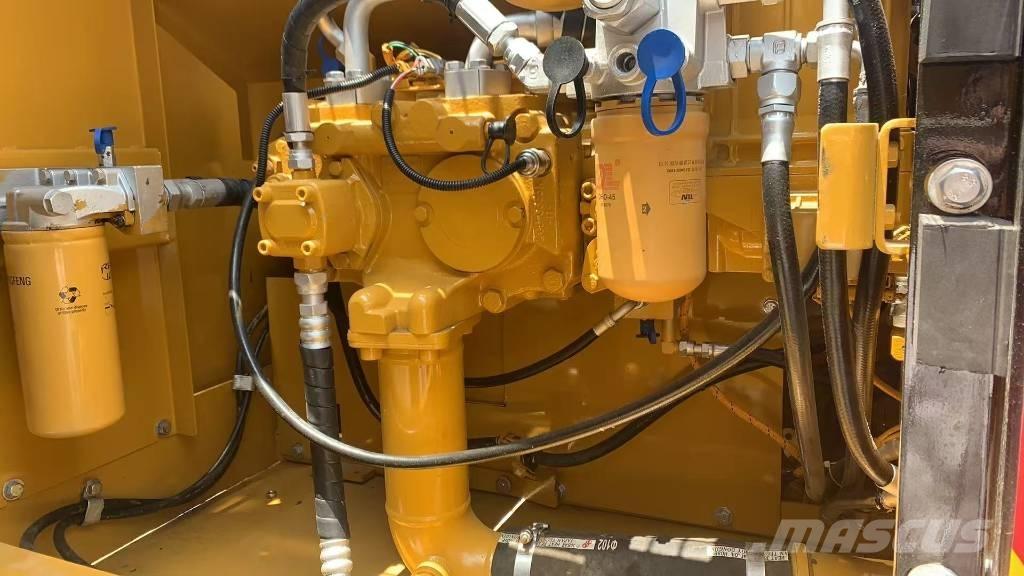CAT 325 D L Pásové rýpadlá