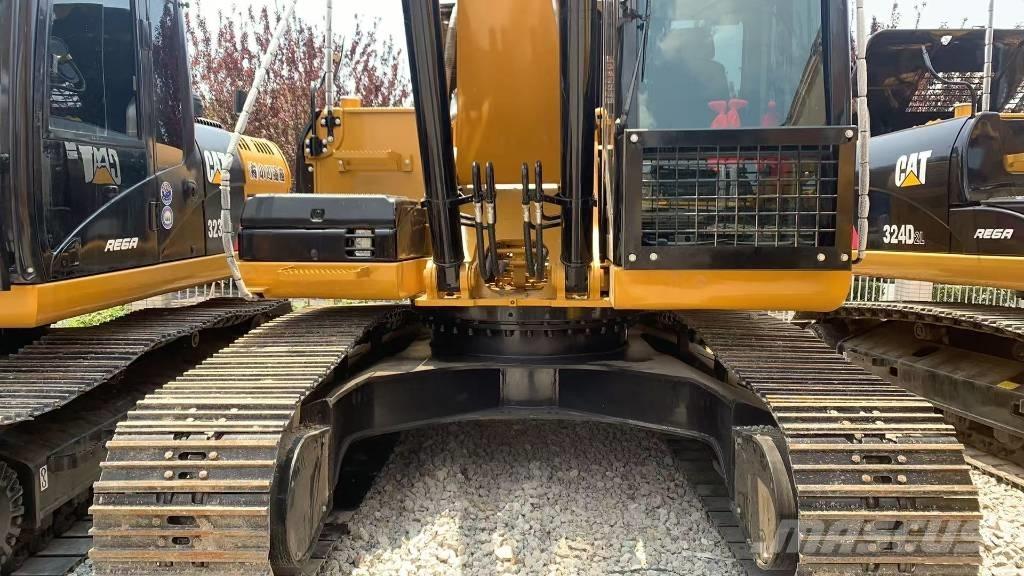 CAT 325 D L Pásové rýpadlá