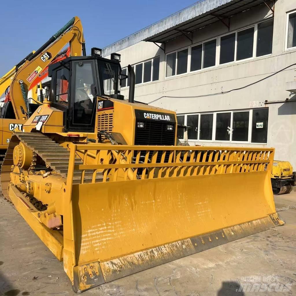 CAT D 8 R Pásové dozéry