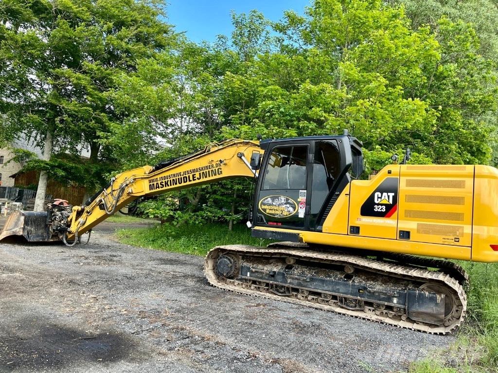 CAT 323 NG - nextgen Pásové rýpadlá