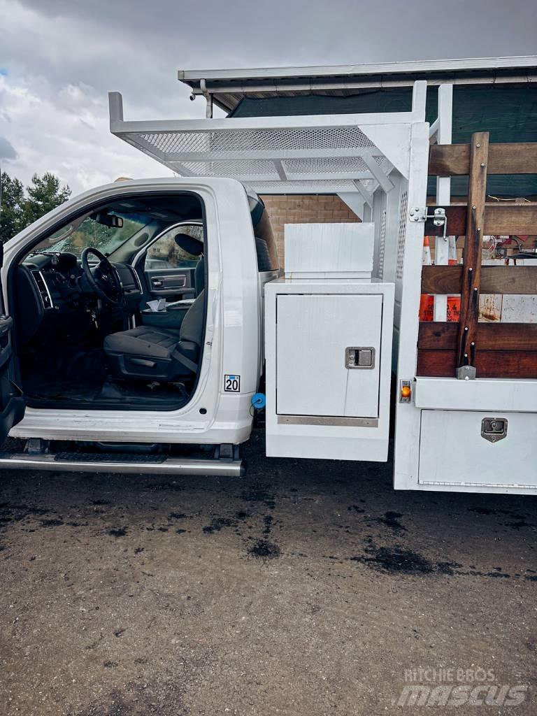 Dodge Ram 5500 Komunálne / Multi-úžitkové vozidlá