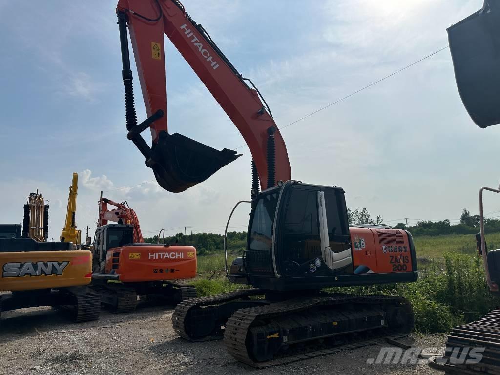 Hitachi ZX200 Pásové rýpadlá