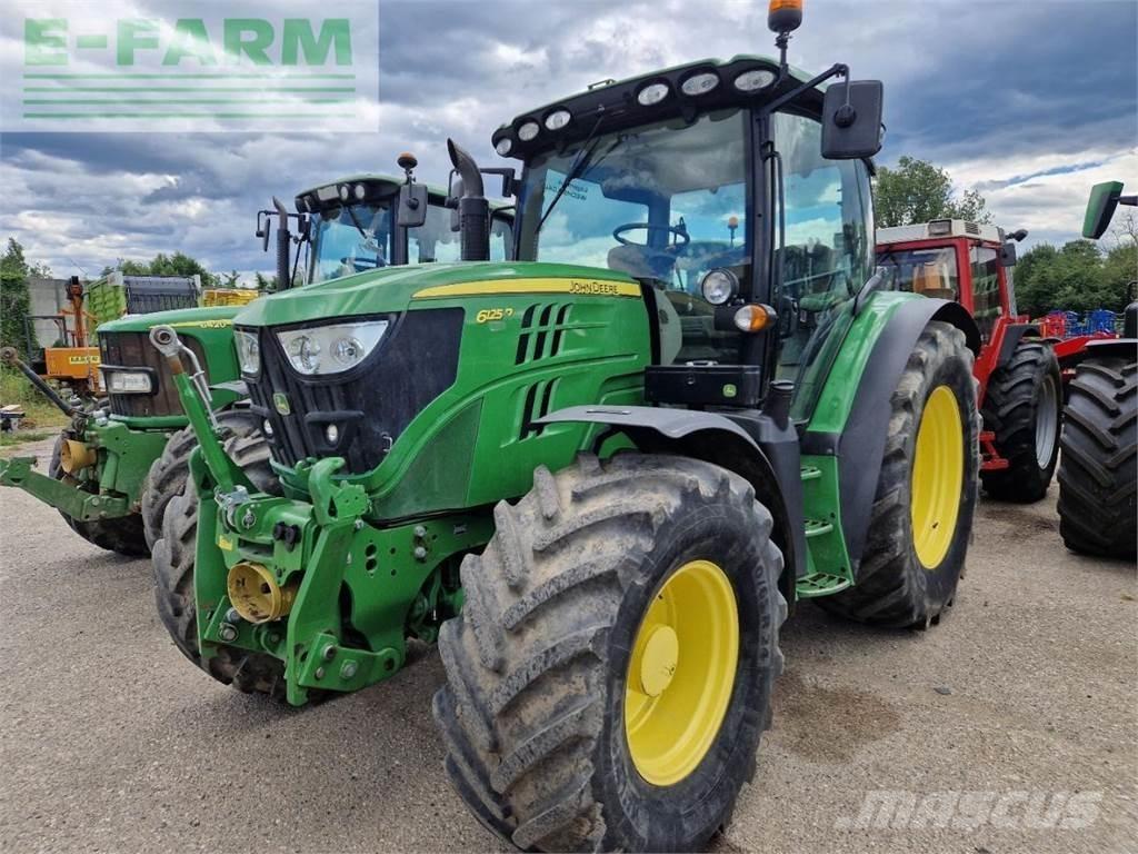 John Deere 6125R Traktory