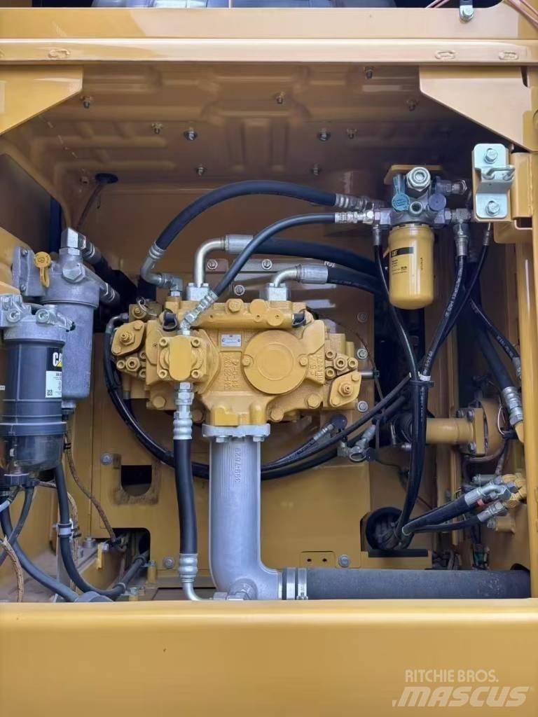 CAT 320 E Pásové rýpadlá