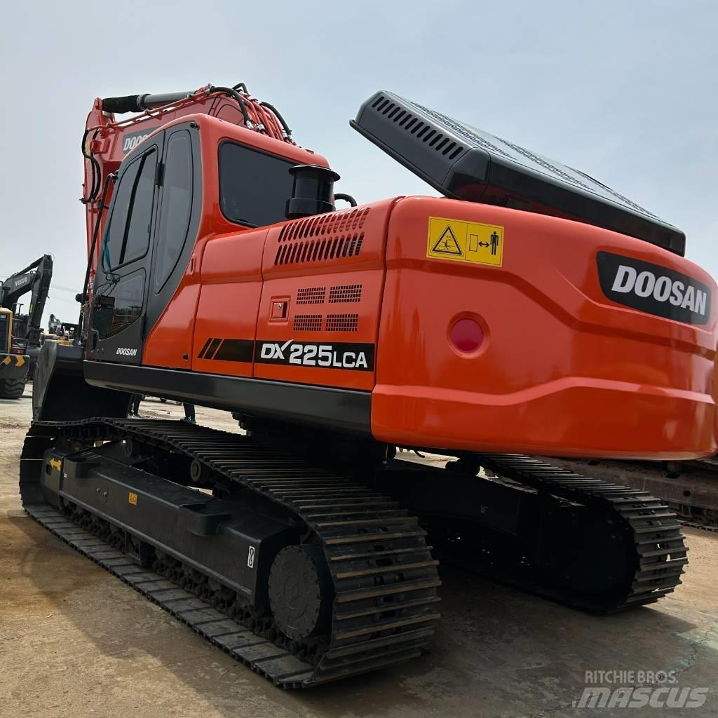 Doosan DX 225 LC Pásové rýpadlá